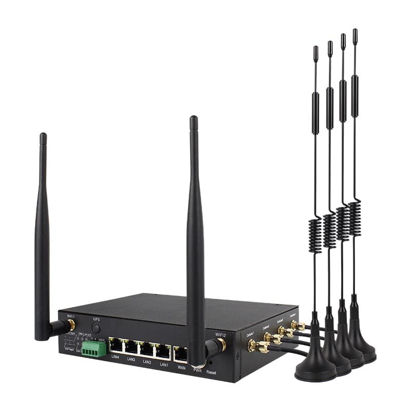 R5000 5G Industrial Router with antenna